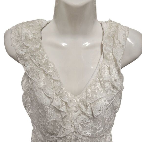 Jolibel Sleeveless White Lace Top with Ruffles Size M - Picture 3 of 8